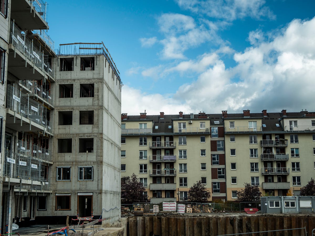Wohnungsbau-Tag 2026: Wohnungsmarkt strukturell eingefroren