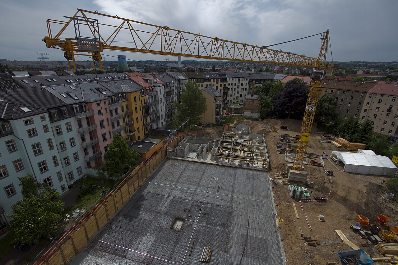 Baugenehmigungen steigen im August auf 20.600 Wohnungen, GdW mahnt trotzdem
