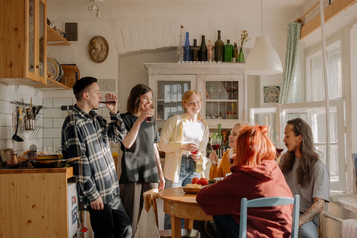 Wohnung als WG vermieten: Umwandlung, Verträge und Miete